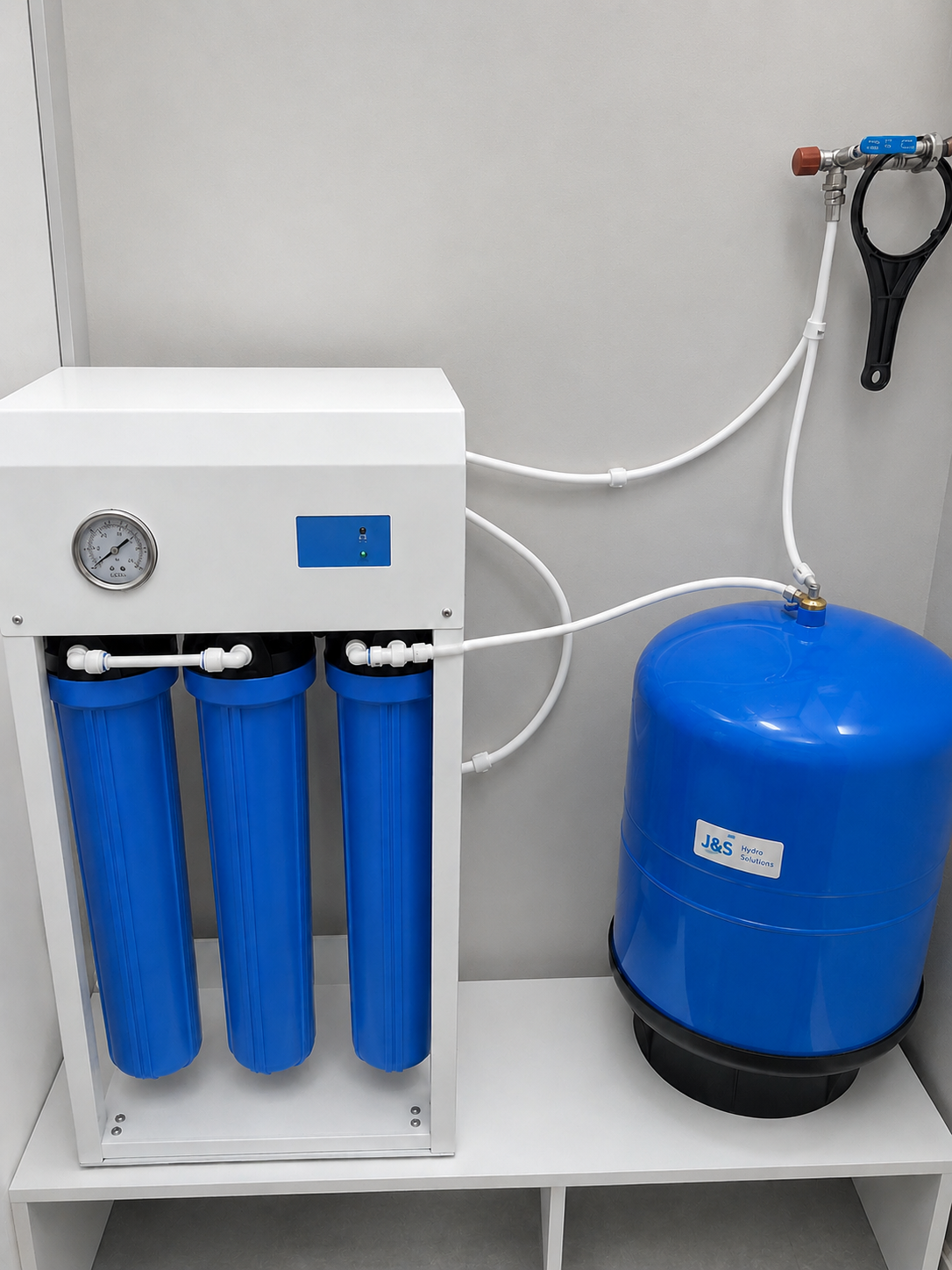 Sistema de tratamiento con tanques y almacenamiento de agua